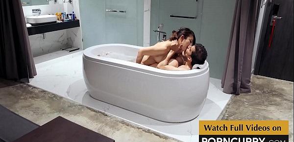  Porncurry - Indian Sex Scandal Desi Boy in Bath Tub with young Japanese girl